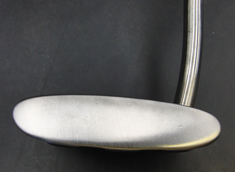 RARE Vintage Mizuno 9300 Putter Steel Shaft 88cm Length Mizuno Grip 4 RARE Vintage Mizuno 9300 Putter Steel Shaft 88cm Length Mizuno Grip - Image 2