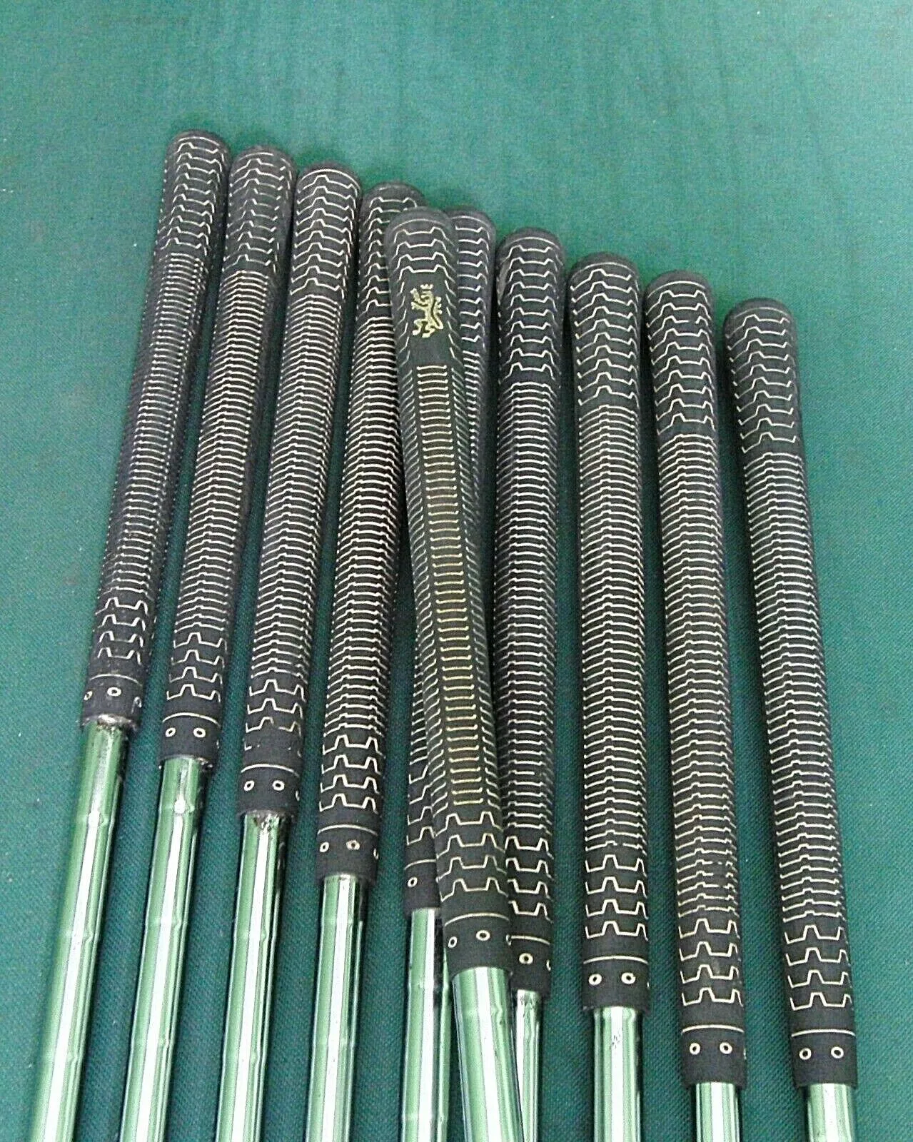 Set Of 10 X H BIRD & SON THUNDERBIRD S.D.L. Irons 2-SW Regular Steel Shafts 8 Set Of 10 X H BIRD & SON THUNDERBIRD S.D.L. Irons 2-SW Regular Steel Shafts - Image 6