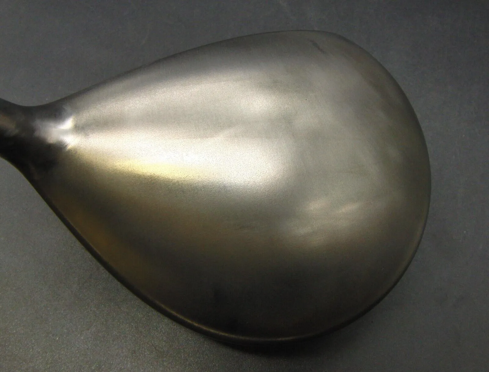 Vintage TaylorMade V921 Ti 10.5° Driver Regular Bubble Graphite Shaft 5 Vintage TaylorMade V921 Ti 10.5° Driver Regular Bubble Graphite Shaft - Image 3