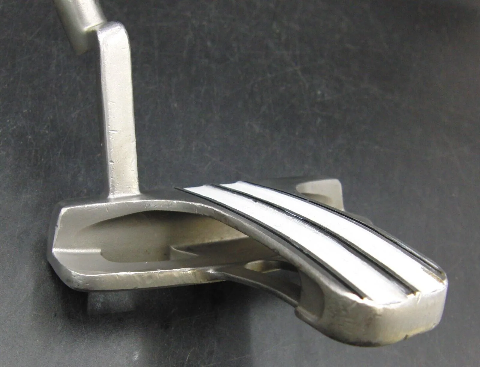 Odyssey Marxman White Hot XG Putter Steel Shaft 87cm Length Super Stroke Grip 8 Odyssey Marxman White Hot XG Putter Steel Shaft 87cm Length Super Stroke Grip - Image 6