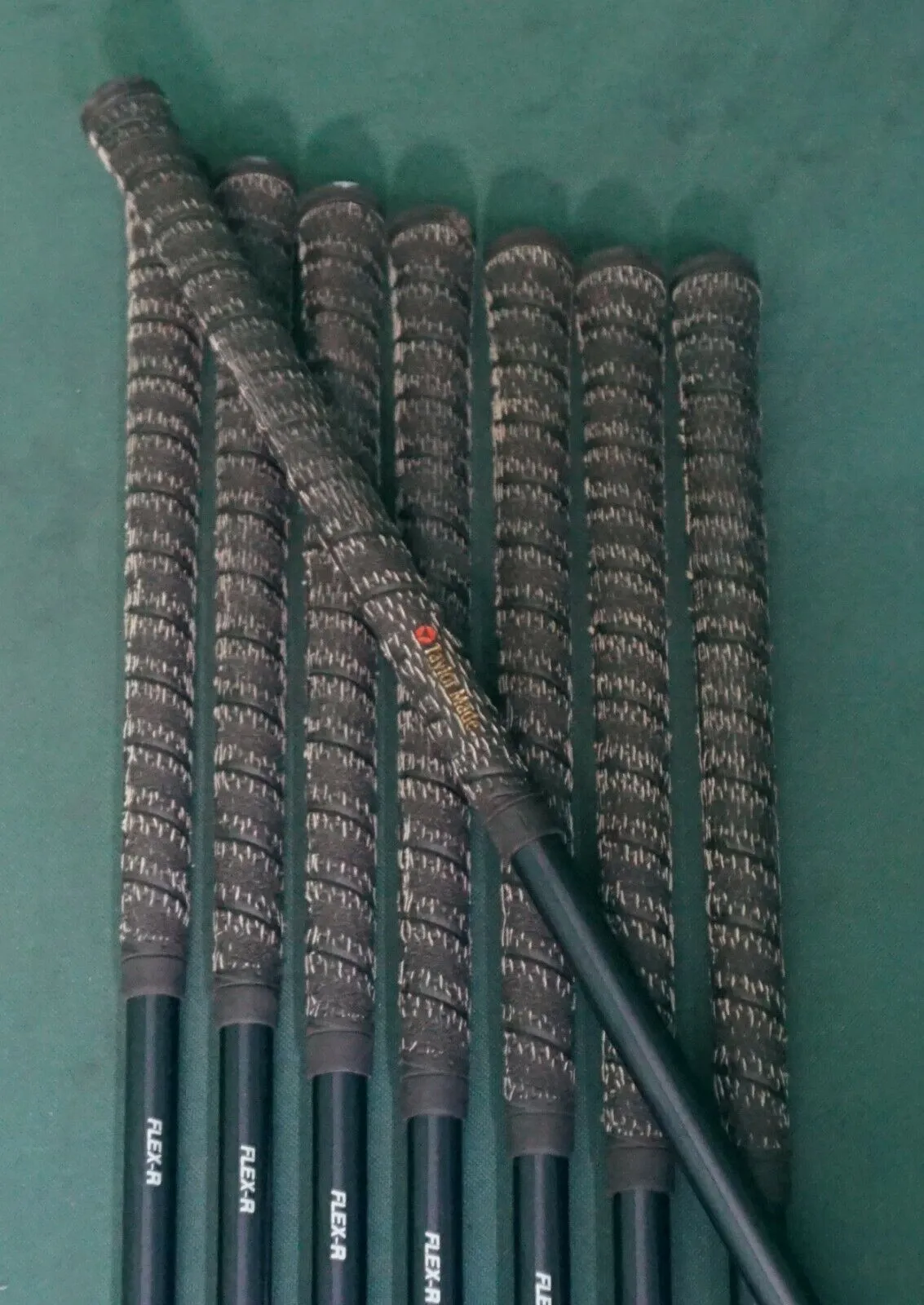 Set Of 8 X TaylorMade V721 Tour Version Forged Irons 3-PW Regular Graphite 7 Set Of 8 X TaylorMade V721 Tour Version Forged Irons 3-PW Regular Graphite - Image 5